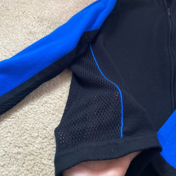 TAIL Sporty ZIP UP sweater - Picture 4 of 11